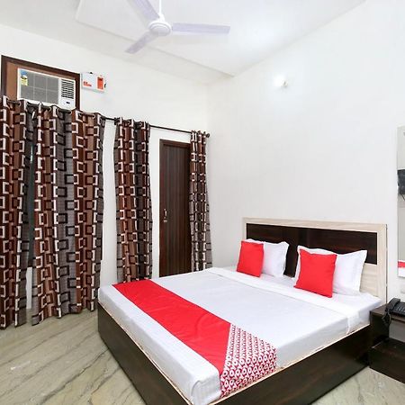 Hotel Oyo 24666 Samar Residency Amritsar Esterno foto