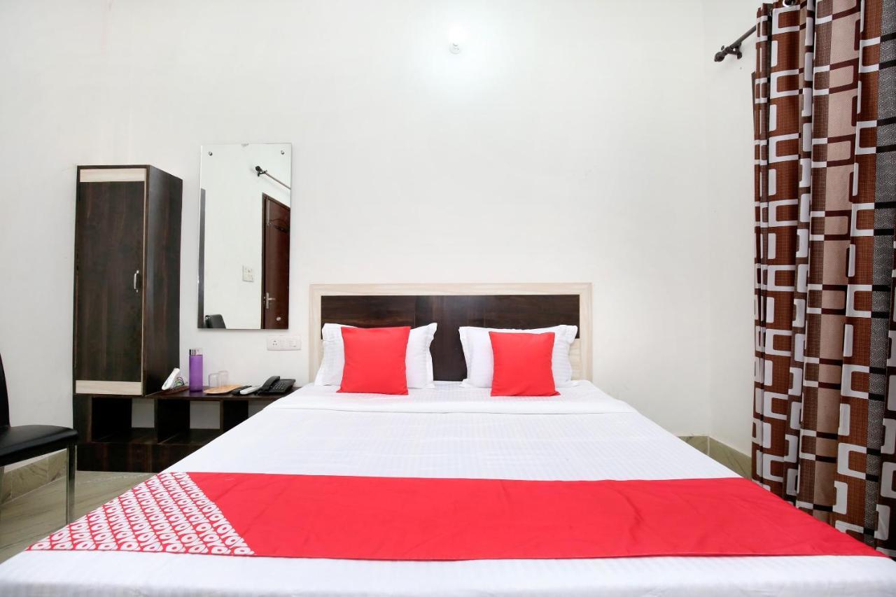 Hotel Oyo 24666 Samar Residency Amritsar Esterno foto